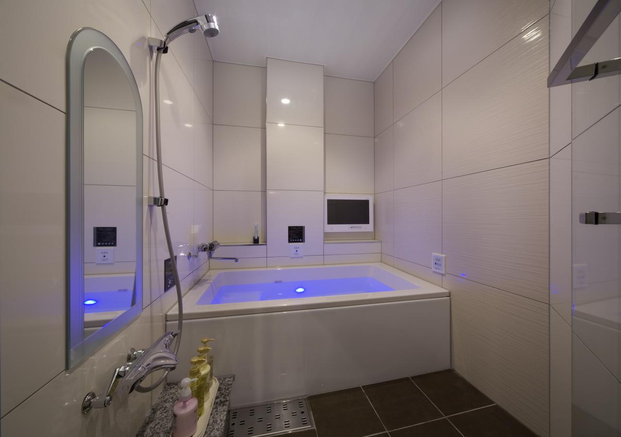 Jewel Hotel Luxury Modern (Adults Only) Miyoshi  Bagian luar foto